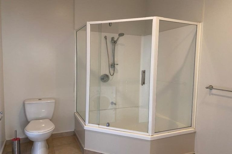 Photo of property in Stadium Garden Flats, 314/107 Thorndon Quay, Pipitea, Wellington, 6011