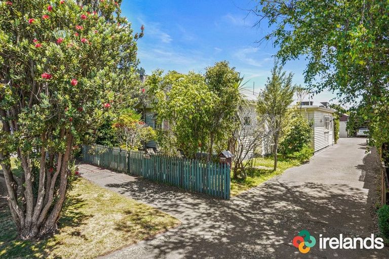 Photo of property in 3 Celia Street, Redcliffs, Christchurch, 8081