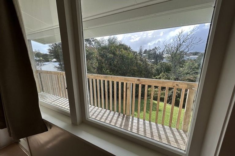Photo of property in 73 Taurus Crescent, Beach Haven, Auckland, 0626