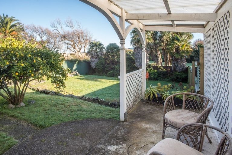 Photo of property in 17 Gray Avenue, Paraparaumu Beach, Paraparaumu, 5032