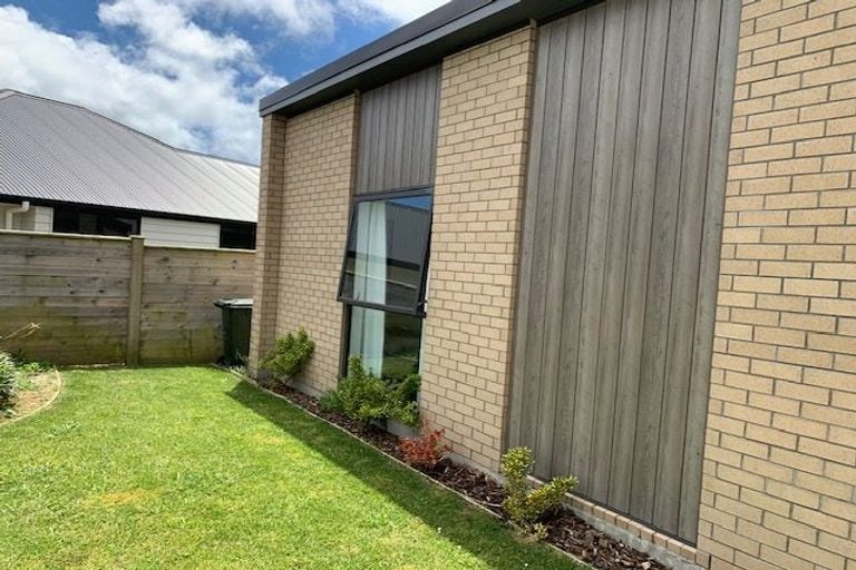 Photo of property in 5 Rere Awa Road, Glenbrook, Waiuku, 2681