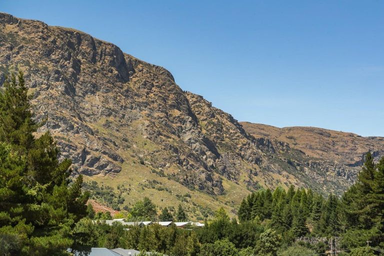 Photo of property in 4u2 Redfern Terrace, Arthurs Point, Queenstown, 9371