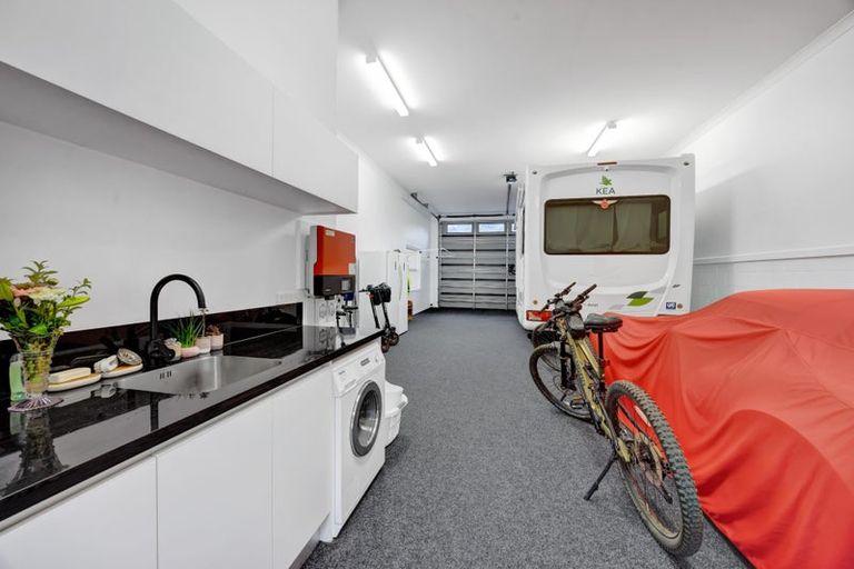 Photo of property in 91a Karina Road, Merrilands, New Plymouth, 4312