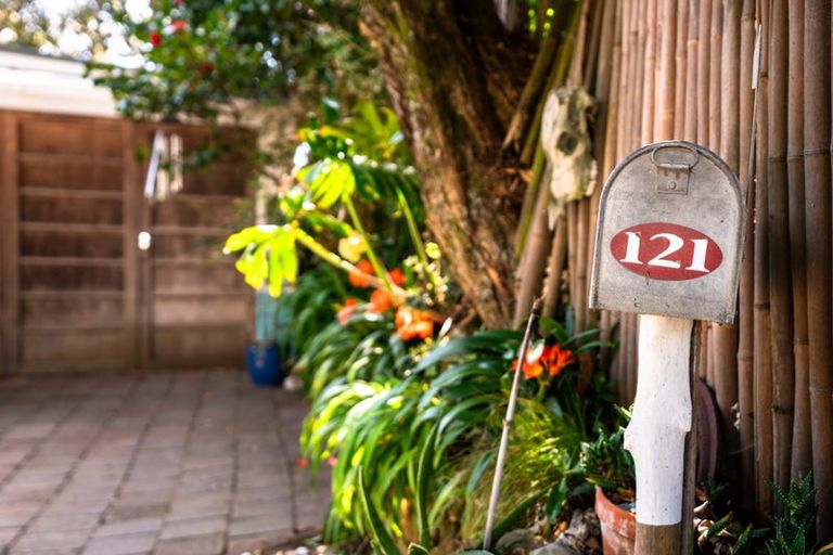 Photo of property in 121 Wellington Road, Paekakariki, 5034