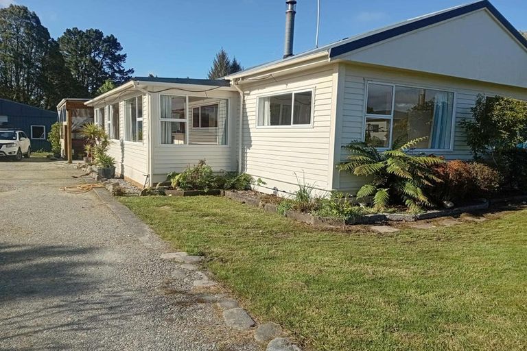Photo of property in 1 Lake Kaniere Road, Kaniere, Hokitika, 7811