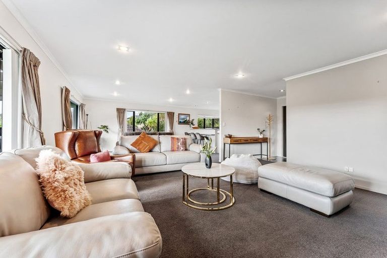 Photo of property in 6 Bloomfield Rise, Stanmore Bay, Whangaparaoa, 0932