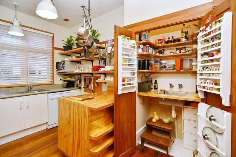 Photo of property in 100 Edward Avenue, Edgeware, Christchurch, 8013