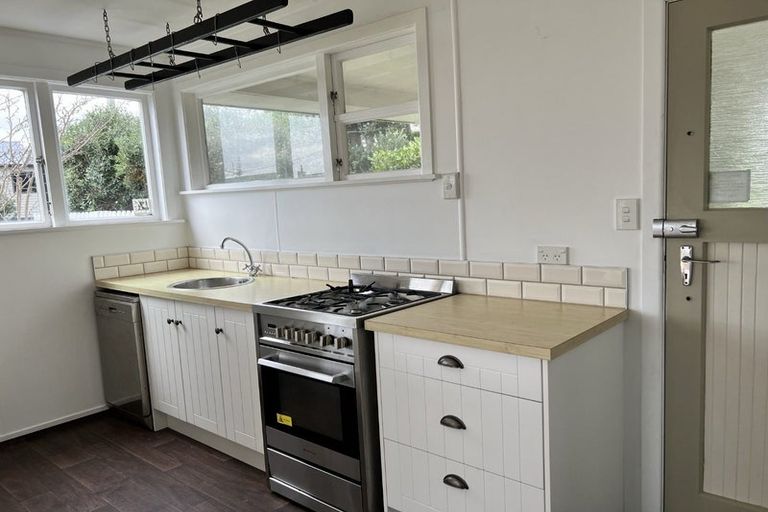 Photo of property in 6 Kaitawa Street, Waikanae Beach, Waikanae, 5036