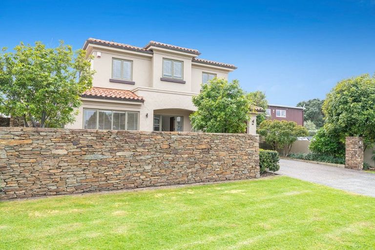 Photo of property in 71 Laurence Street, Manly, Whangaparaoa, 0930