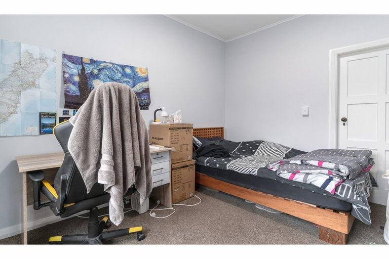 Photo of property in 2 Kawaka Street, Riccarton, Christchurch, 8041
