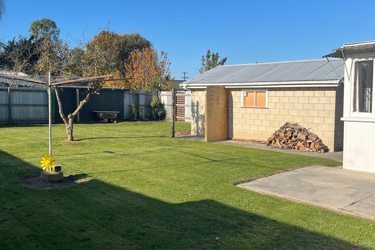 Photo of property in 12 Betten Street, Waimate, 7924