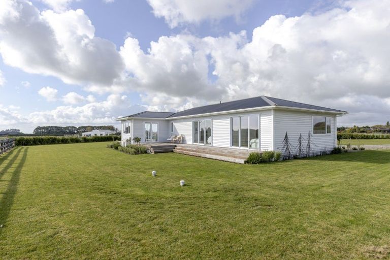 Photo of property in 29 Matarikoriko Road, Brixton, Waitara, 4382