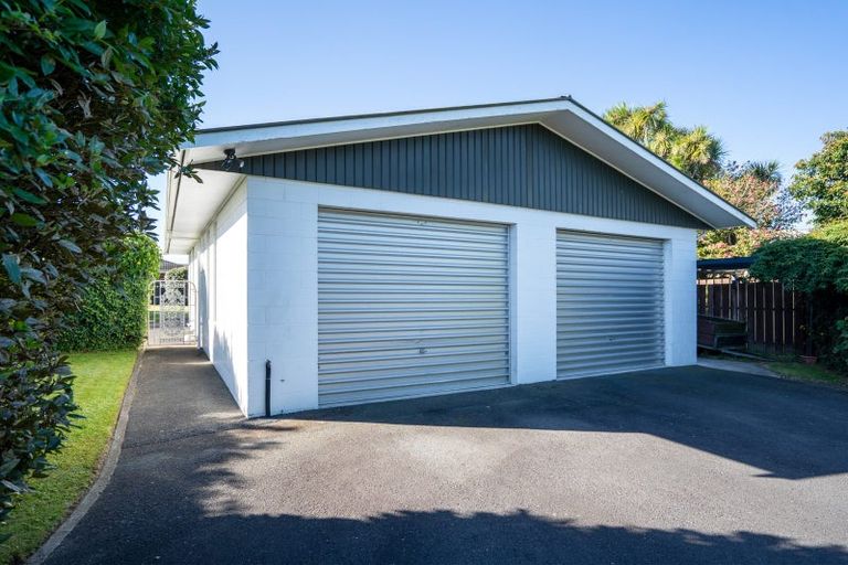 Photo of property in 6 Woodstock Crescent, Leamington, Cambridge, 3432