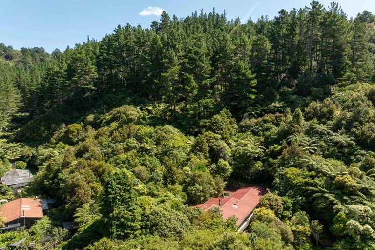 Photo of property in 144 Pinehaven Road, Pinehaven, Upper Hutt, 5019