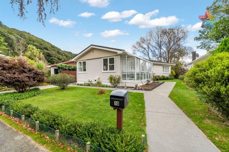 Photo of property in 10 Cleary Street, Waterloo, Lower Hutt, 5011