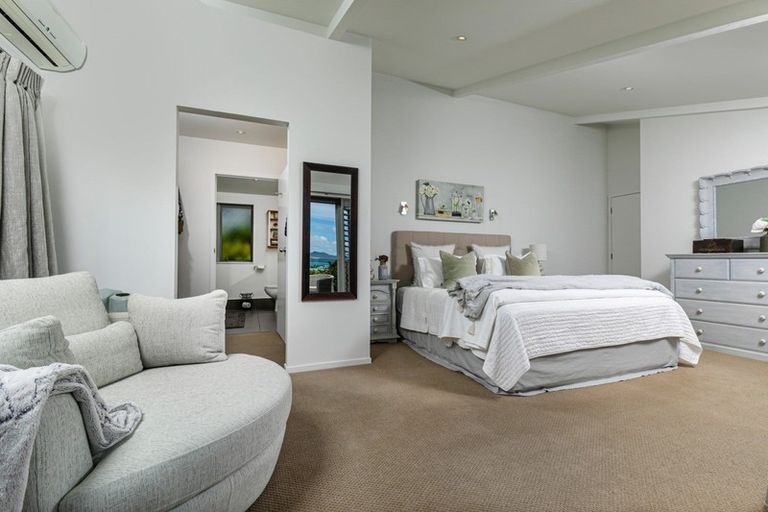 Photo of property in 25 Parr Terrace, Castor Bay, Auckland, 0620