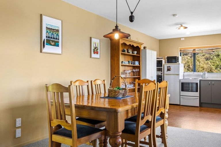 Photo of property in 209 Middle Road, Pigeon Bay, 7583