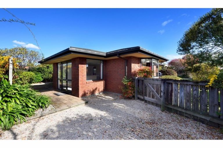 Photo of property in 2 Harcourt Place, Wakefield, 7025