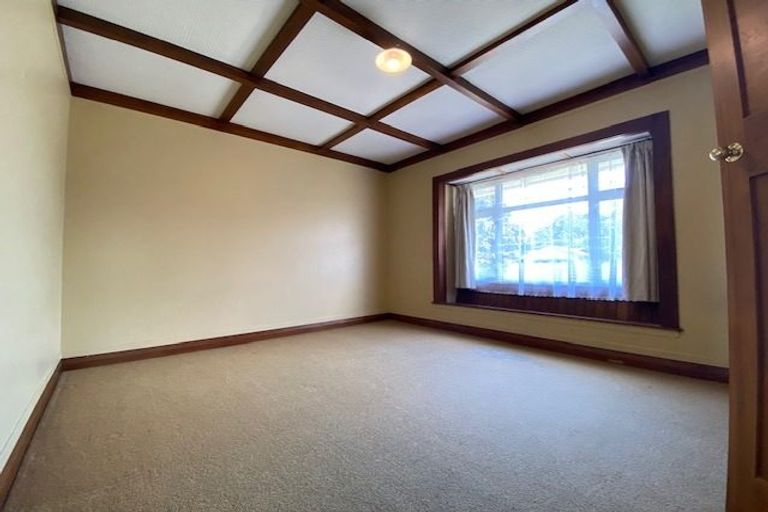 Photo of property in 90 Chelwood Street, Takaro, Palmerston North, 4412