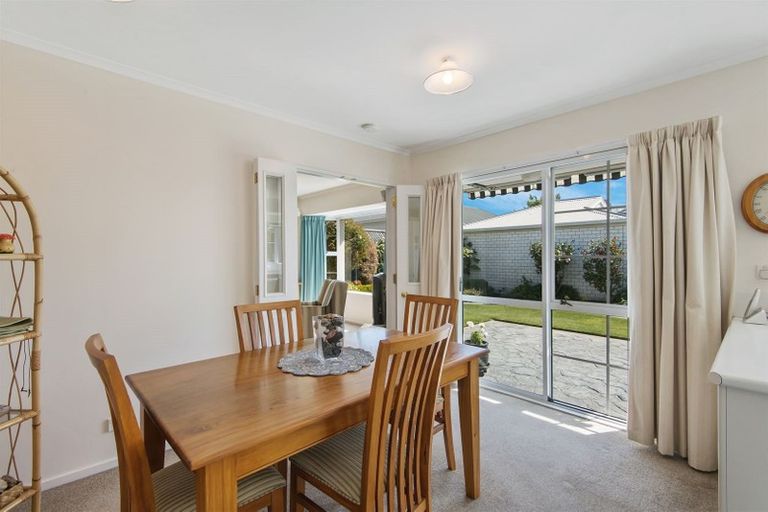 Photo of property in 22a Gamblins Road, Saint Martins, Christchurch, 8022