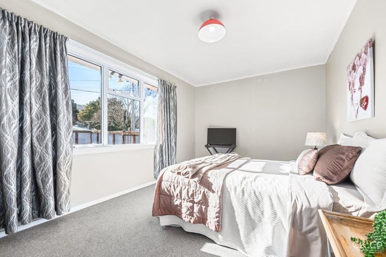 Photo of property in 1/5 Hall Grove, Ebdentown, Upper Hutt, 5018