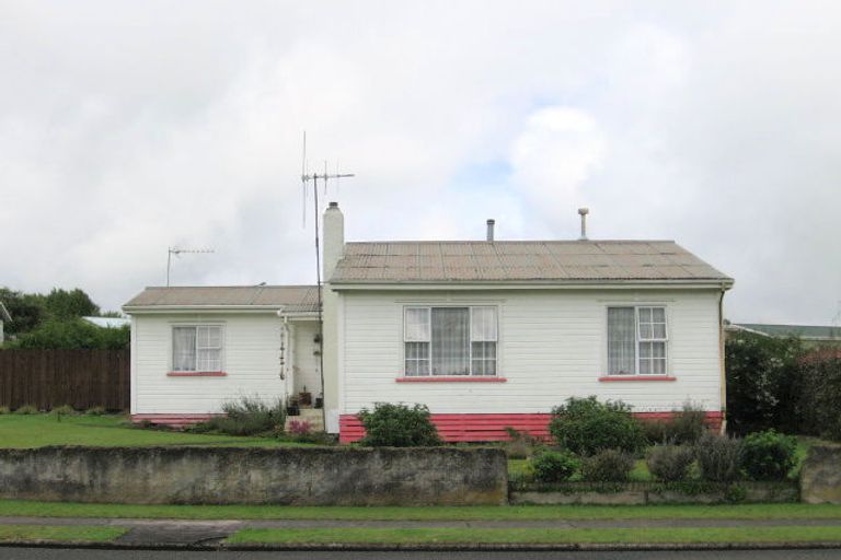 Photo of property in 100 Clyde Street, Tokoroa, 3420