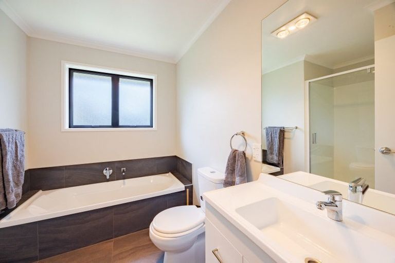 Photo of property in 2 Bibby Street, Waipawa, 4210