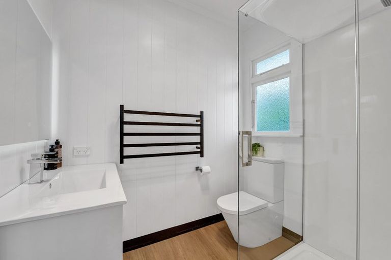 Photo of property in 113 Govett Avenue, Frankleigh Park, New Plymouth, 4310