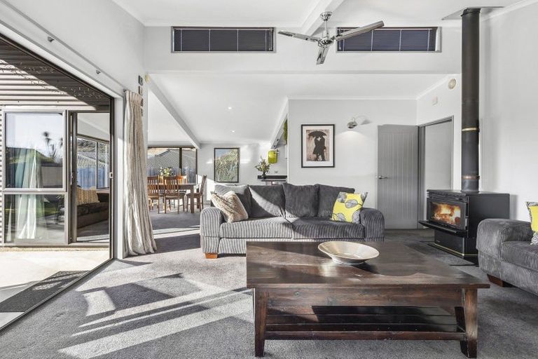 Photo of property in 11 Juno Place, Wanaka, 9305