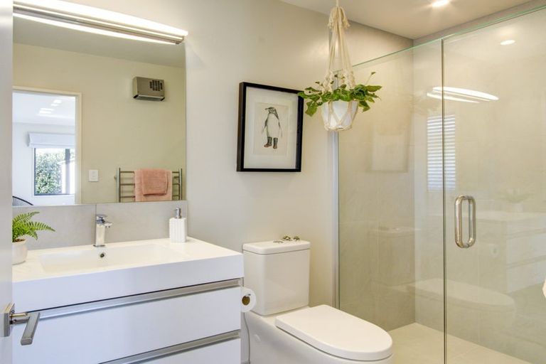 Photo of property in 10 Catchpole Place, Woodend, 7610