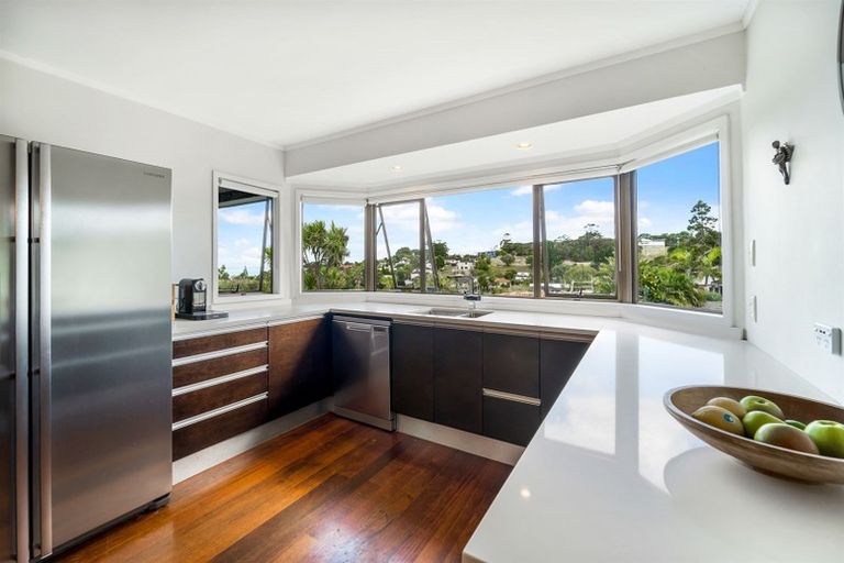 Photo of property in 27 Macnay Way, Murrays Bay, Auckland, 0630