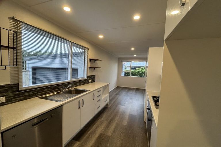 Photo of property in 7 Sharda Grove, Paraparaumu Beach, Paraparaumu, 5032