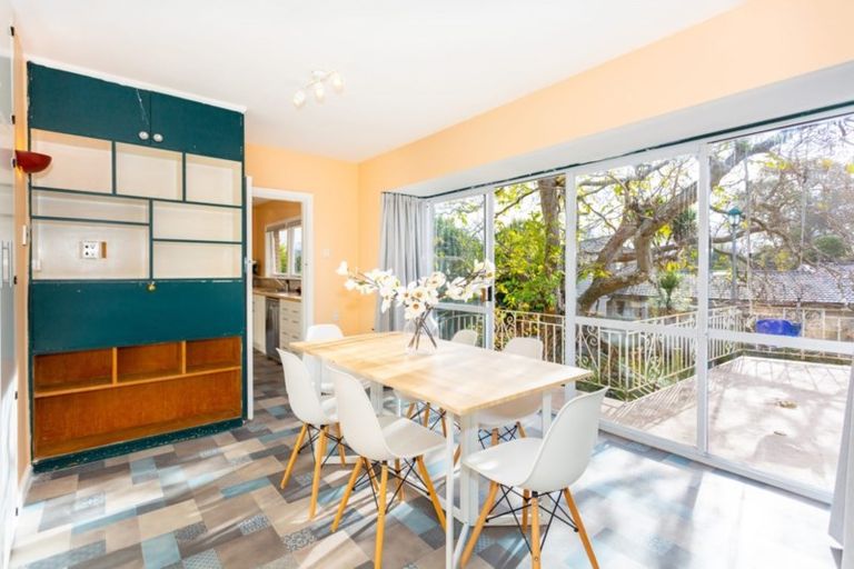 Photo of property in 121 Saint Martins Road, Saint Martins, Christchurch, 8022