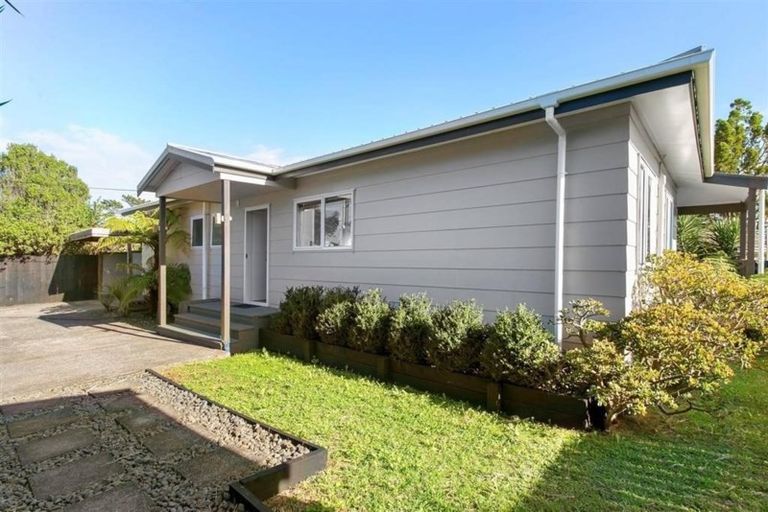 Photo of property in 1/7 Quiet Street, Te Atatu South, Auckland, 0610