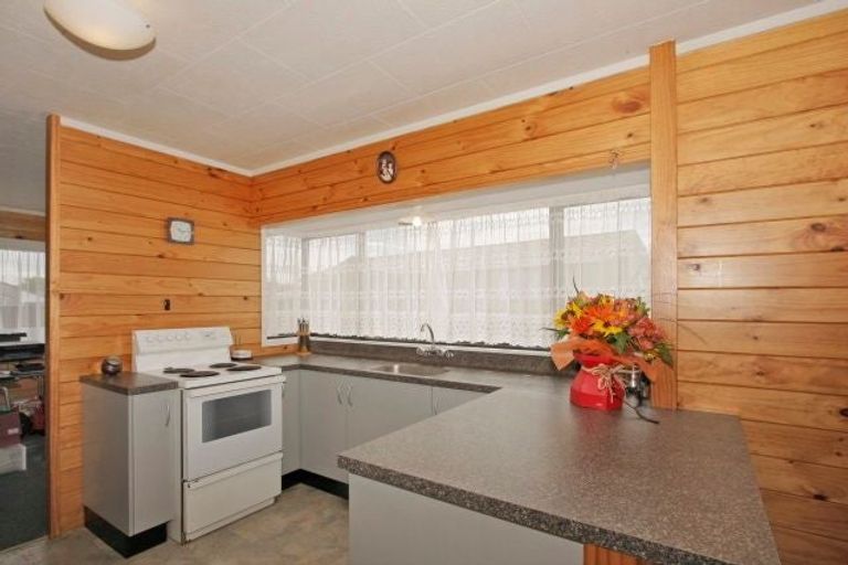 Photo of property in 14 Peppertree Glade, Kelvin Grove, Palmerston North, 4414