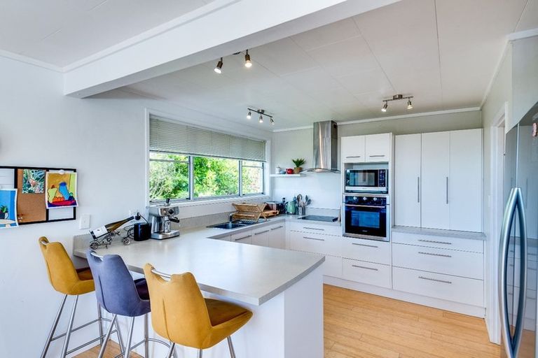 Photo of property in 25 Tauroa Road, Havelock North, 4130