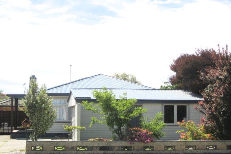 Photo of property in 15 Daniels Road, Redwood, Christchurch, 8051