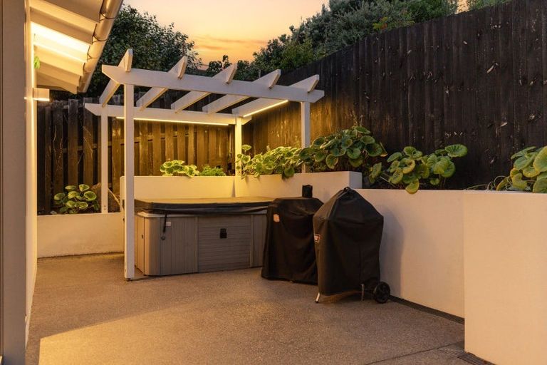 Photo of property in 220 Clifton Terrace, Clifton, Christchurch, 8081