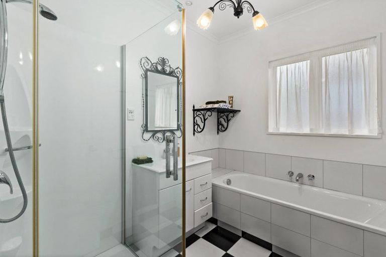 Photo of property in 1 Te Puna Place, Havelock North, 4130