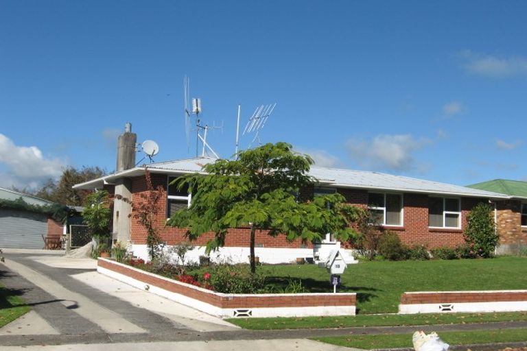 Photo of property in 13 Dunkeld Place, Tokoroa, 3420