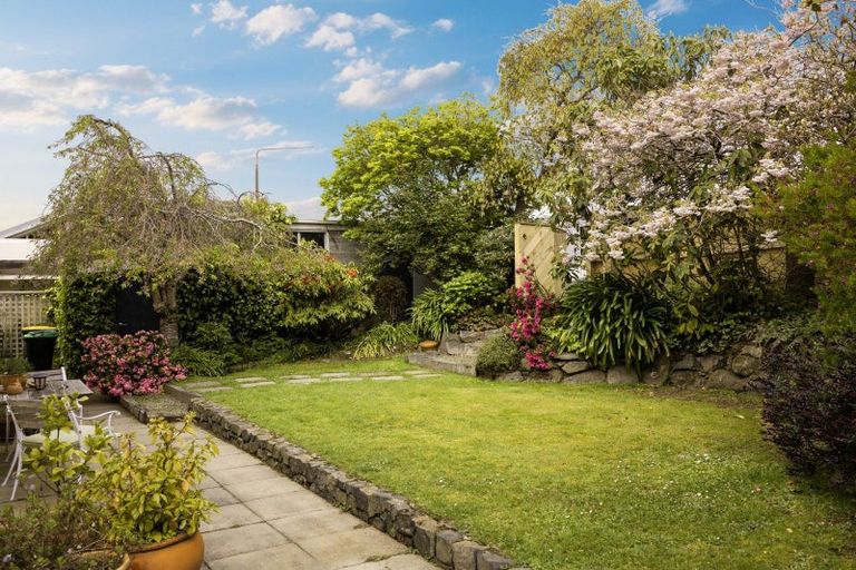 Photo of property in 14 Highgate, Belleknowes, Dunedin, 9011