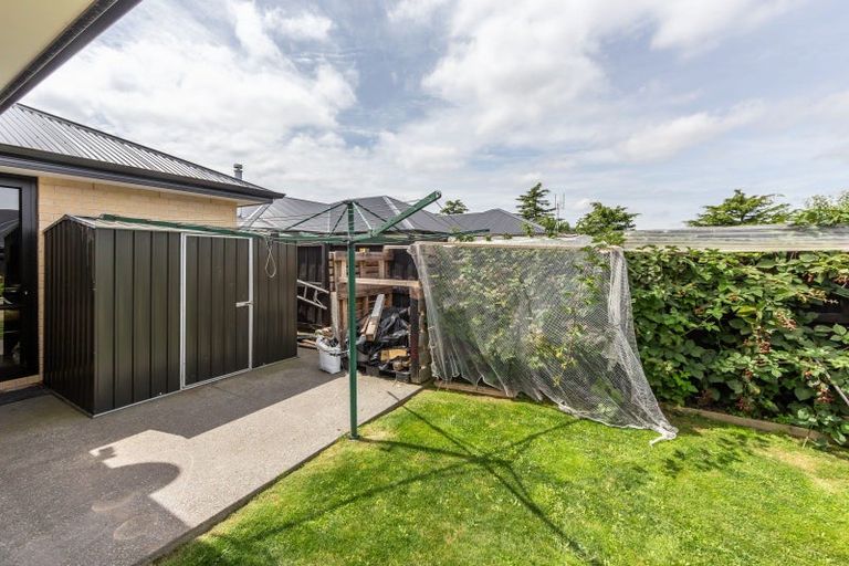 Photo of property in 16 Broomleigh Drive, Rolleston, 7615