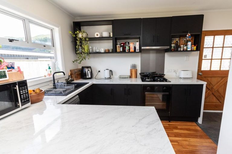 Photo of property in 43 Norfolk Street, Wainuiomata, Lower Hutt, 5014