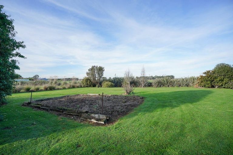 Photo of property in 49 Ferry Road, West Plains, Invercargill, 9879