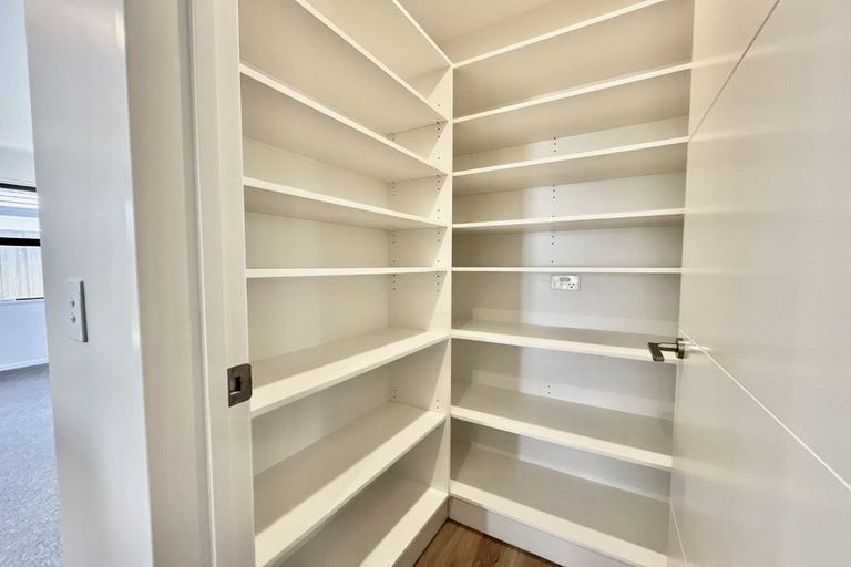 Photo of property in 14 Eileen Way, Rolleston, 7615