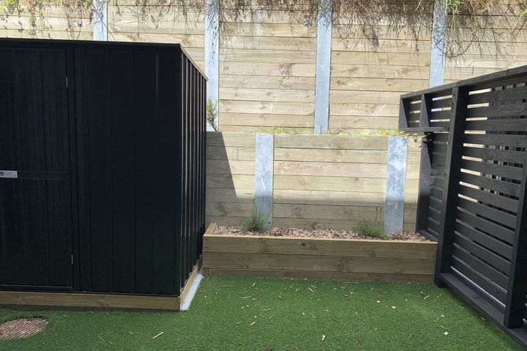 Photo of property in 35 Selo Street, Glen Eden, Auckland, 0602