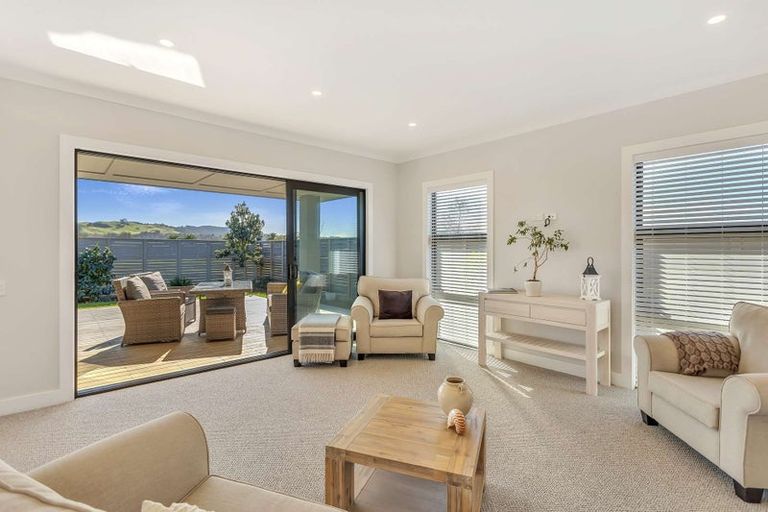 Photo of property in 168 Kupe Drive, Whitianga, 3510