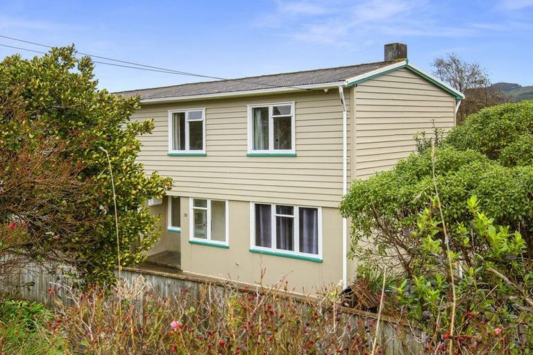 Photo of property in 30 Roberts Street, Tawa, Wellington, 5028