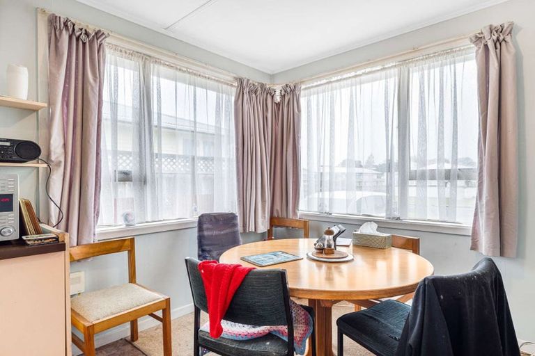 Photo of property in 14 Tainui Street, Castlecliff, Whanganui, 4501