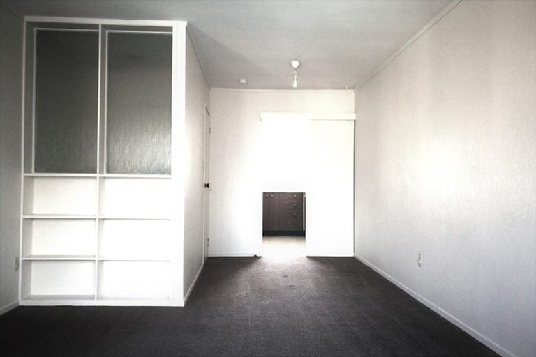 Photo of property in 2/320 Pakuranga Road, Pakuranga Heights, Auckland, 2010